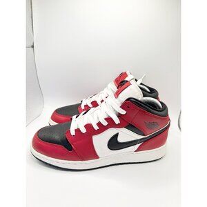 Nike Air Jordan 1 Mid Chicago Black Toe Sneakers Size 6.5Y